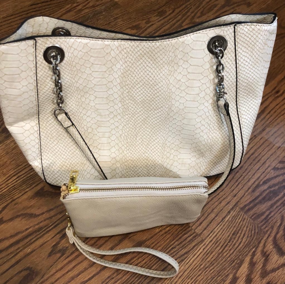 Inner Coin Pocket Snakeskin Print Faux Leather Tote Bag
